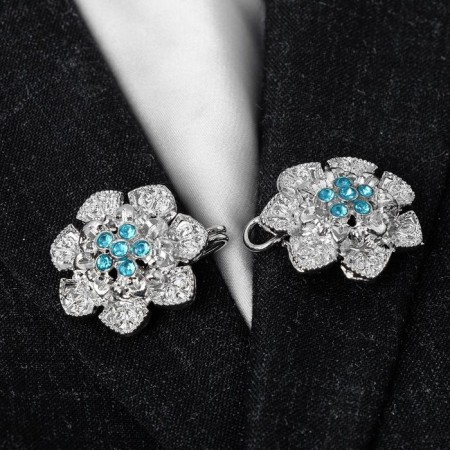 Cardigan clamp "Flower", blue color in silver-3