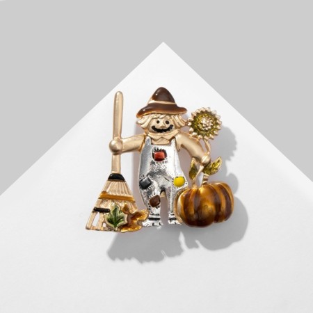 Brooch "Scarecrow" with pumpkin, colored in black gold-2