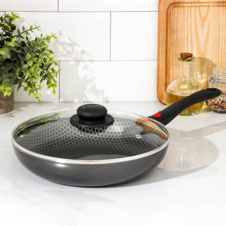 COOLE FOREVER, D = 26 cm, removable handle, glass cover, anti -stick coating, black color