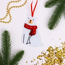 Set for creativity. Create a Christmas tree decoration from the felt 