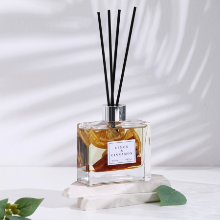 The aromatic diffuser "Lemon Cinnamon". 100 ml-1