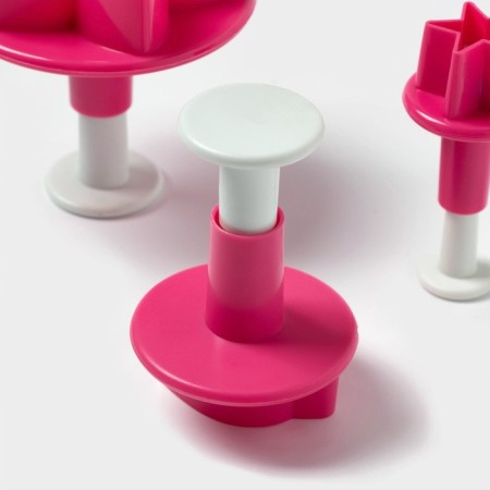 A set of plungers of confectionery shares “Flower. Leaf. Star ", 3 pcs-3