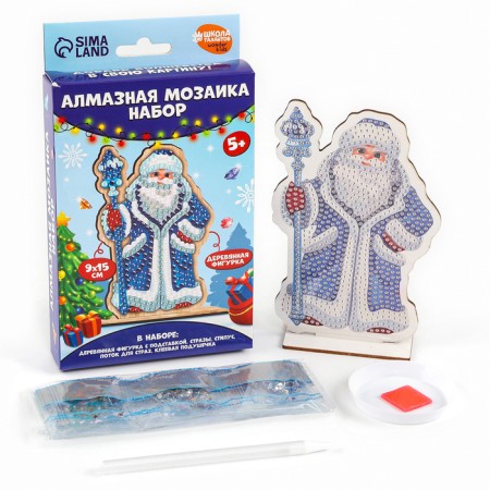 Алмазная мозаика на деревянной фигурке "Дедушка Мороз"-1