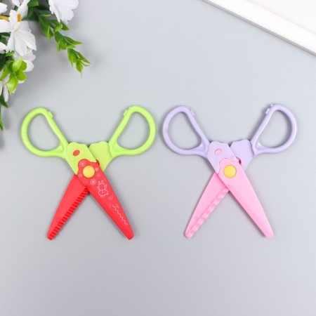 Scissors embossed plastic set 2 pcs 12.5 cm mix-5