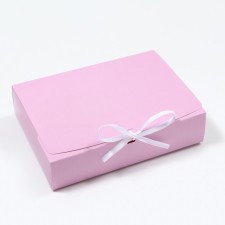 The box is folding, pink, 21 x 15 x 5 cm