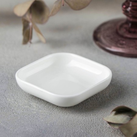 Porcelain dish wilmax, d = 6.5 cm, white color