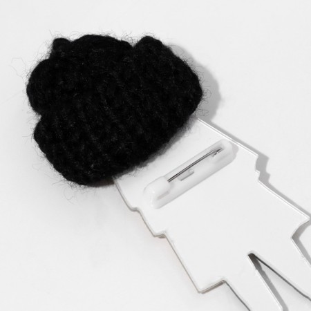 Brooch "Girl" in trendille, color in silver-2