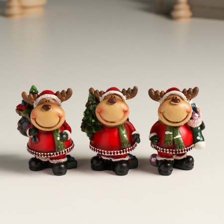 Polystone souvenir "Losik in a red outfit with gifts" MIX 4.5x3.5x6.5 cm