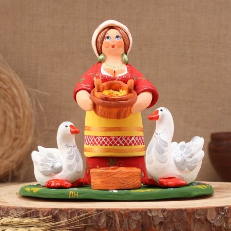 Kovrov toy "Baryshnya feeds geese", ceramics-1