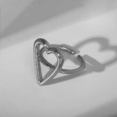 The ring "minimal" the heart, the color is silver, dimensionless-3