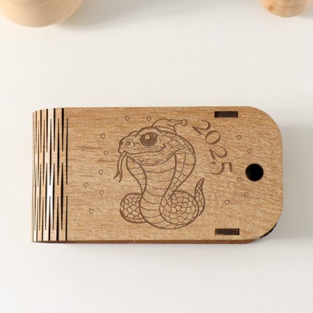 New Year's box "Snake. Cobra in the cap" 13x7x4-1