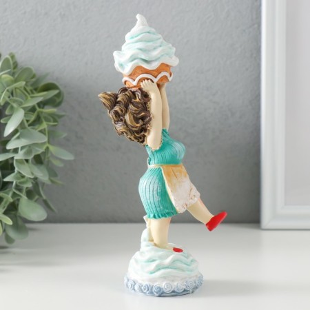 Polystone souvenir "Pun the little gun carries a cupcake" 8x5x18 cm-3