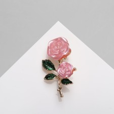 Brooch 