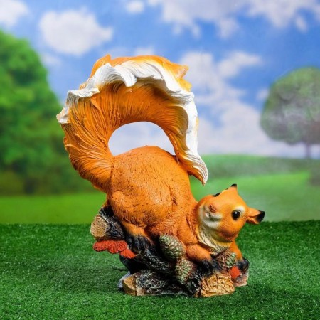 Garden figure "Squirrel with a fluffy tail" 15x27x32cm