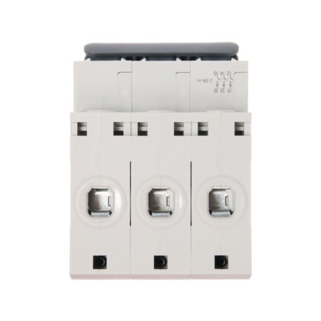The circuit breaker SE CITY9 SET, C, 32 A, 3P, 4.5 KA, 400 V-4