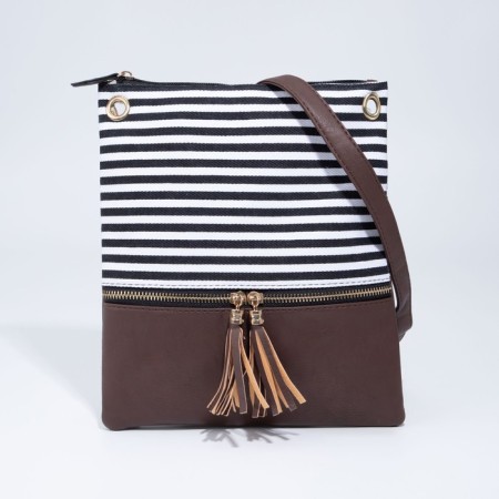 Cross-Bodi Bag on a zipper, brown color