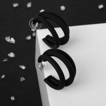 Bottega-rings are triple, d = 3.5, black color