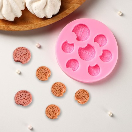 Mold "biscuits", silicone, d = 8 cm, pink color