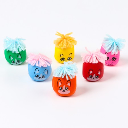 Anthistress Capitos “pets”, in showbox, with flour-1