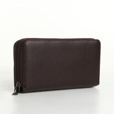 Male purse-clate on a zipper, brown color
