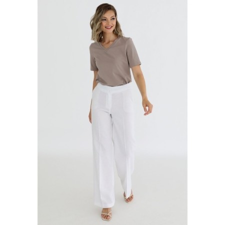 T-shirt with a V-neck, size 42-4