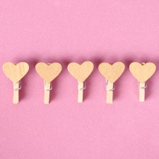 Set of decorative clothespins 