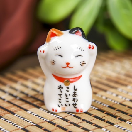Souvenir Ceramics "Mani-Neko" mix 4x4.3x2.5 cm-1