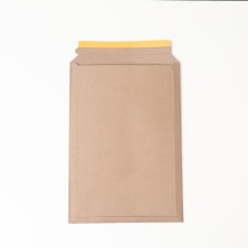 ULTRAPACK microgofroprone envelope with a glue valve 25 x 35.3 cm
