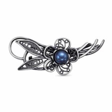 Brooch 