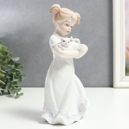 Souvenir Ceramics "Girl with tails, with a kitten on her hands" 22.5x7x12 cm-1