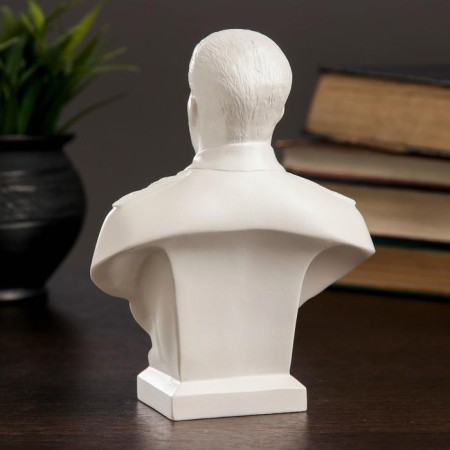 Bust Stalin Big white 7x12x16cm-2