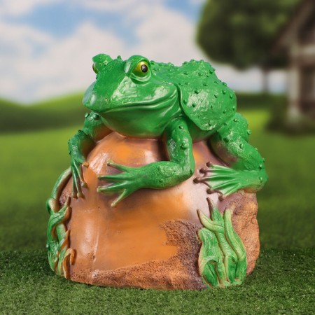 Garden figure "Toad on the stone" 24x25x25cm-1
