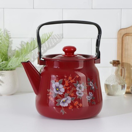 Kettle with a button, 3.5 l, cherry color