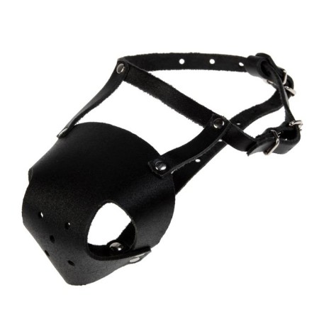 The muzzle is an all -stone leather for small breeds of dogs (pugs), mix
