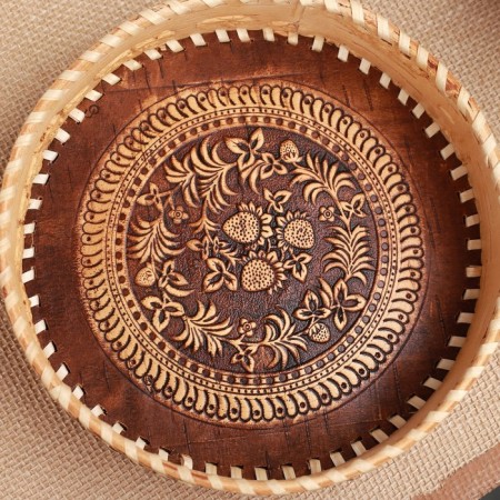 Sukharnitsa Round "Berries", D - 18 cm; H - 4 cm