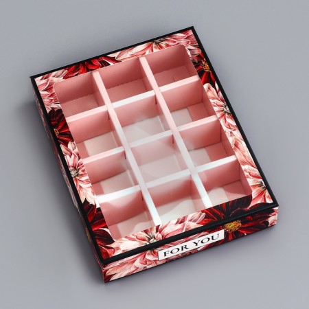 Folding box for 12 sweets "Present", 19 x 15 x 3.6 cm. Confectionery packaging-2