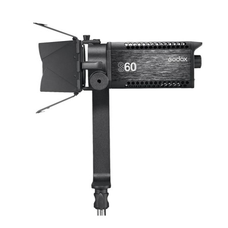LED illuminator GODOX S60, focusing-2