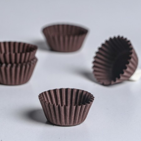 Brown tartlet 2.5 x 1.75 cm