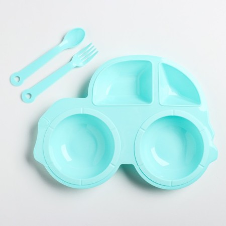 Set of dishes: 3 objects, plate, fork, spoon, color mix