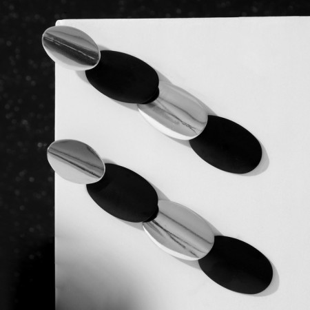 Earrings Metal "Trend" path of ovals, black color in glossy silver-2