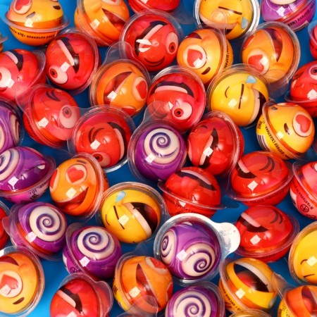 Chewing gum with sour filling “Brush Bubble! Smiley balls ", 10 g-2