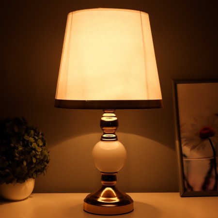 Daile table lamp E27 40W white-gold 25x25x44 cm-1