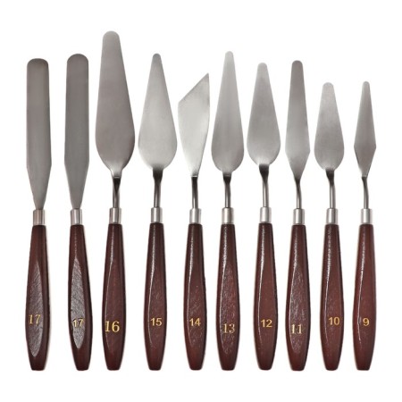 A set of mastikhins for the artist, 18 objects