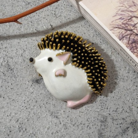 Brooch-Kulon "Hedgehog" Dreamer, white-pink color in black in gold-1