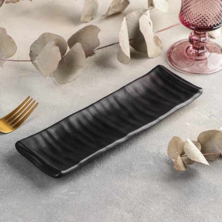 The Black East dish, 24 × 7.5 × 1.5 cm, black color-1