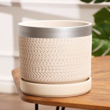 Flower pot 