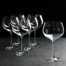 A set of glasses for the wine 
