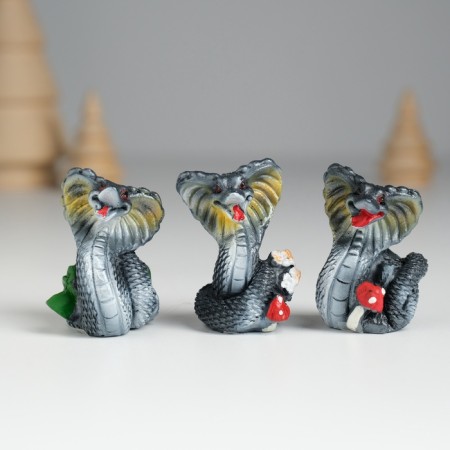Polystone souvenir "Dark Forest Snake" mix 3.1x2.7x4.2 cm
