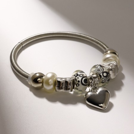 Bracelet with pearls "Margeri" heart, black and white color in silver, d = 6.5cm-1