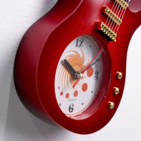 Watch wall interior children's "guitar", discrete move, 11 x 38 cm-1